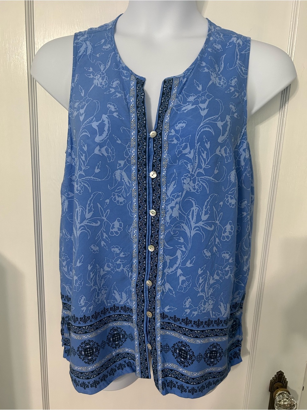 J.Jill women’s blue floral sleeveless blouse top   Size L Petite